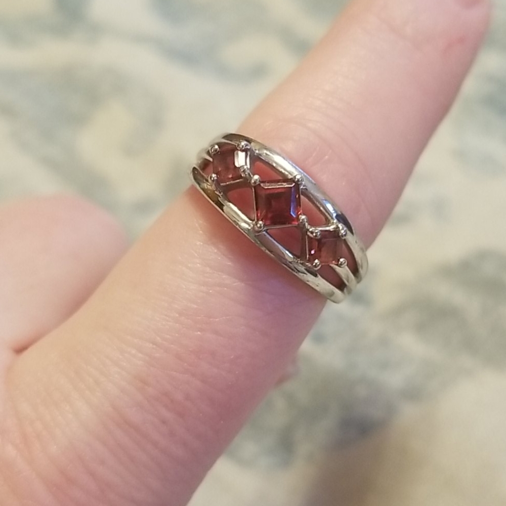 Sterling Silver Garnet Ring